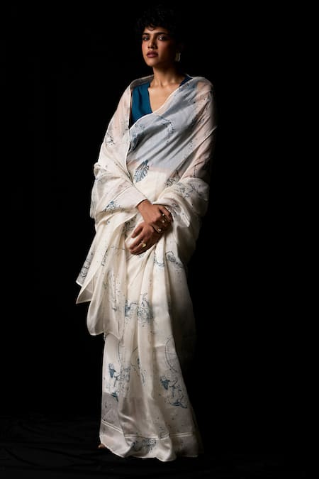 Shop_The Summer House_Off White Chanderi Foil Printing Saiph Zodiac Motif Handwoven Saree _Online_at_Aza_Fashions