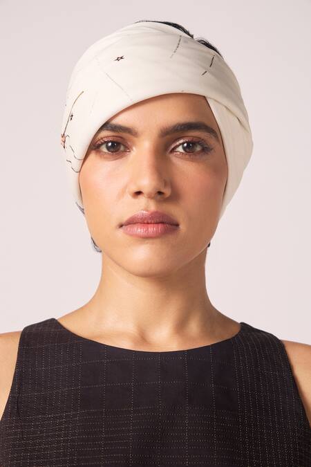 Buy_The Summer House_Black Cambric, Cotton Embroidery Round Neck Anna Quilted Crop Top _Online_at_Aza_Fashions