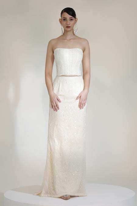 Libas Cafe by Nidhi & Ashish Halo Embroidered Corset With Fishcut Lehenga 