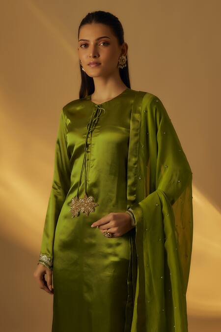 Buy_RAYASHA KHAN_Green Silk, Organza Tassels, Sequins Split V-neck Mehendi Kurta Set _Online_at_Aza_Fashions