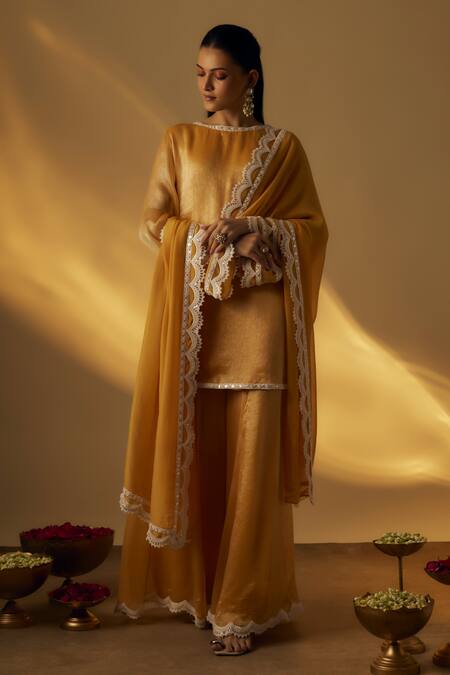 RAYASHA KHAN Yellow Organza Sequins, Lace Round Neck Mango Short Kurta Set Online at Aza Fashions RAYASHA KHAN_Yellow Organza Sequins, Lace Round Neck Mango Short Kurta Set _Online_at_Aza_Fashions