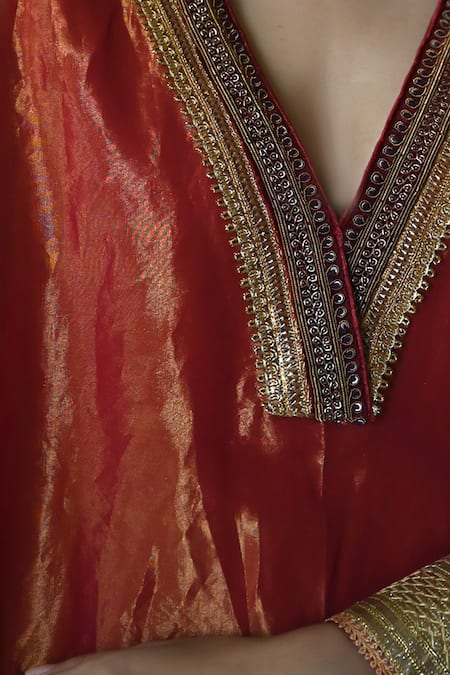 Buy_Shorshe Clothing_Red Tissue Embroidery, Lace V-neck Waheeda Hand Kaftan 