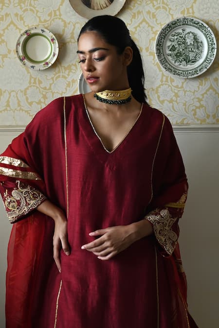 Shorshe Clothing_Red Silk Embroidery, Lace V-neck Taj Raw Kaftan And Pant Set _at_Aza_Fashions