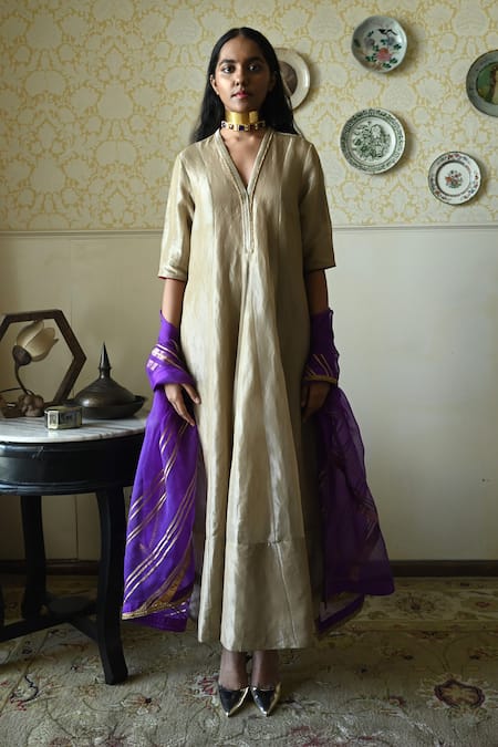 Shorshe Clothing_Beige Tissue Beads, Lace Split V-neck Sashiko Hand Embroidered Anarkali Kurta _Online_at_Aza_Fashions