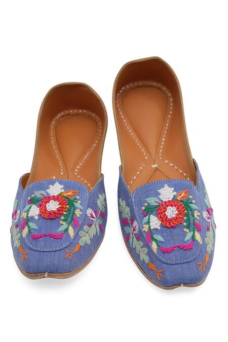 Buy_NR By Nidhi Rathi_Blue Denim Embroidered Juttis 