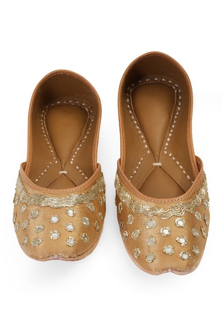 NR By Nidhi Rathi Mirror & Zari Embroidered Jutti