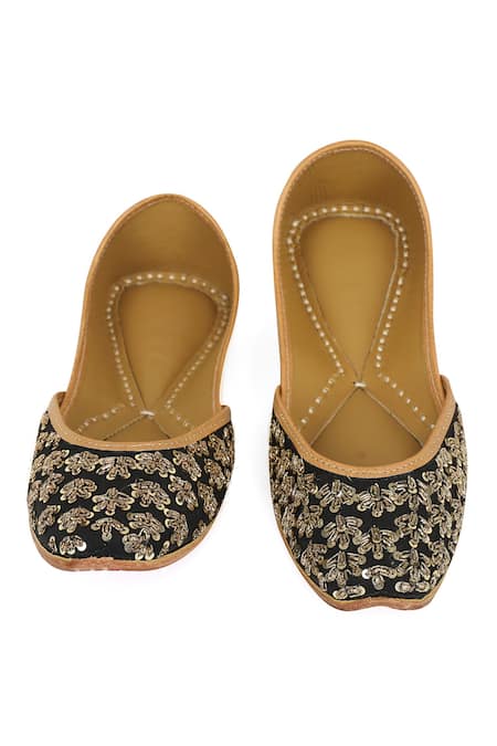 NR By Nidhi Rathi Sequins Embroidered Floral Pattern Jutti