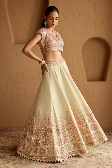Buy_SUHINO_Ivory Tissue, Organza Embroidery, Mirrors, Sequins, Piping V-neck Lehenga Set _Online_at_Aza_Fashions