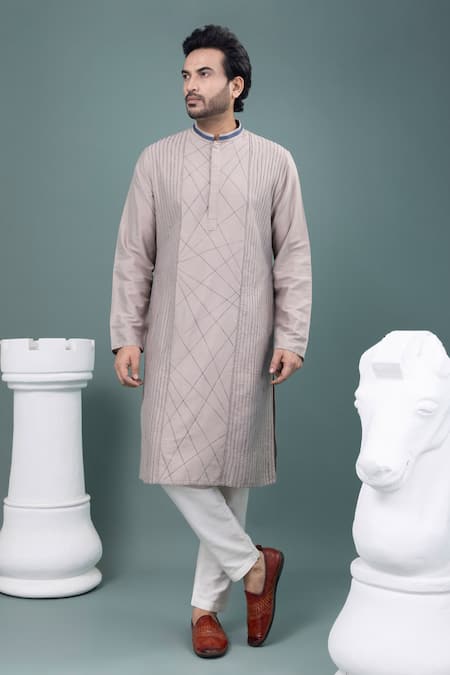 Priyanka Haralalka Stitch Detailed Kurta & Pyjama Set 