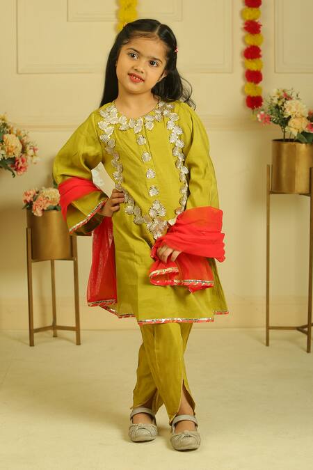 Pankhuri By Priyanka_Yellow Chanderi Embroidery, Tassels Leaf Kurta Tulip Pant Set _at_Aza_Fashions