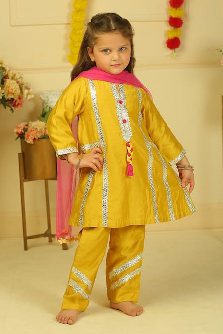 Pankhuri By Priyanka Lace Work Kurta Pant Set 