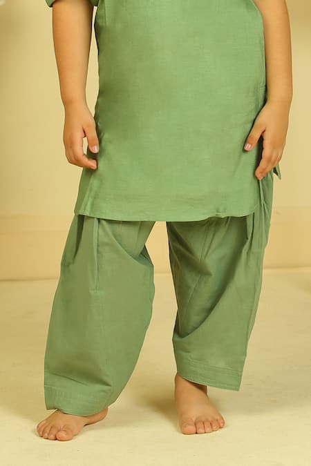 Pankhuri By Priyanka_Green Chanderi Lace, Bows Work Placket Kurta And Salwar Set _Online_at_Aza_Fashions