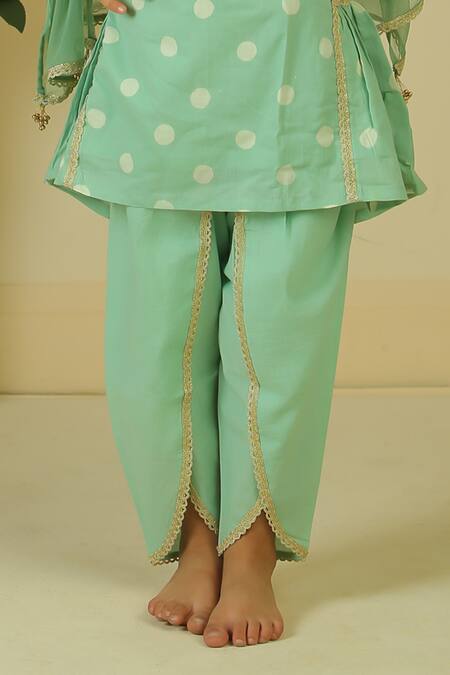 Pankhuri By Priyanka_Green Lace Gathered Peplum Kurta Tulip Pant Set _Online_at_Aza_Fashions