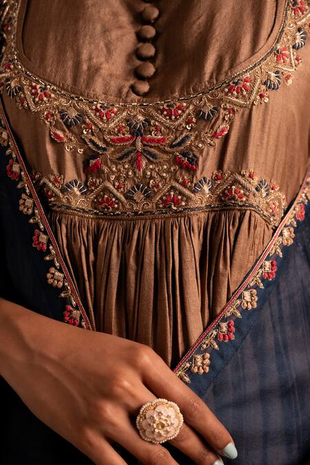 Buy_Aavya_Brown Silk, Shantoon, Organza Embroidery, Sequins V-neck Anarkali Sharara Set 