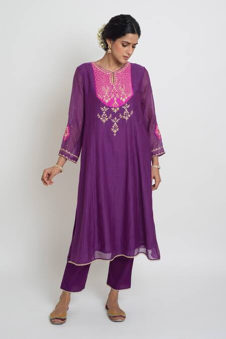 Buy Sinjhar Purple Chanderi, Silk Organza Embroidery, Metallic Kurta, Pant And Dupatta Set Online at Aza Fashions Buy_Sinjhar_Purple Chanderi, Silk Organza Embroidery, Metallic Kurta, Pant And Dupatta Set _Online_at_Aza_Fashions