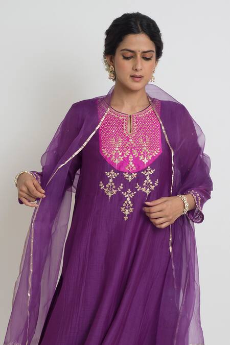 Shop Sinjhar Purple Chanderi, Silk Organza Embroidery, Metallic Kurta, Pant And Dupatta Set Online at Aza Fashions Shop_Sinjhar_Purple Chanderi, Silk Organza Embroidery, Metallic Kurta, Pant And Dupatta Set _Online_at_Aza_Fashions