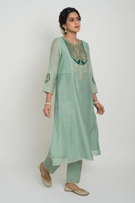 Sinjhar_Emerald Green Chanderi, Silk Organza Embroidery, Sequins, Kurta Pant Dupatta Set _Online_at_Aza_Fashions