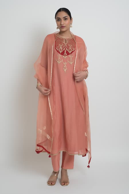 Sinjhar Embroidered Chanderi Kurta, Pant & Dupatta Set 