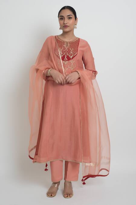 Sinjhar_Peach Chanderi, Silk Organza Embroidery, Zari, Tassels Kurta, Pant And Dupatta Set _at_Aza_Fashions