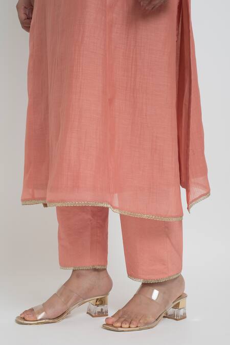 Buy_Sinjhar_Peach Chanderi, Silk Organza Embroidery, Zari, Tassels Kurta, Pant And Dupatta Set 