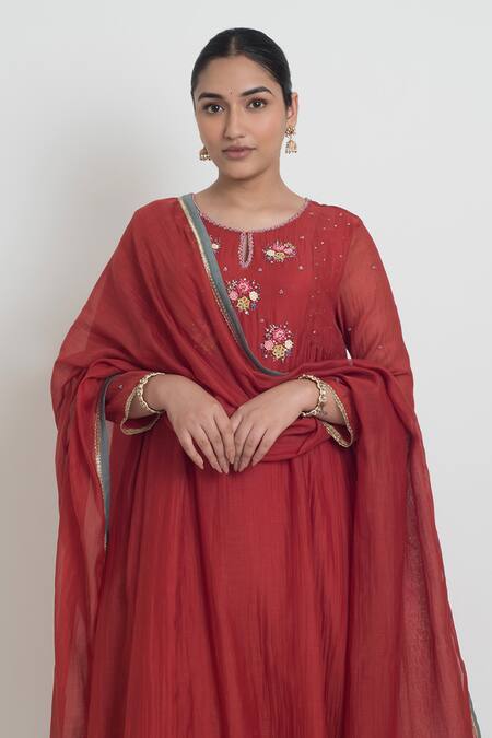 Sinjhar Red Chanderi Embroidery, Sequins, Stones, Tassels Kurta, Pant And Dupatta Set at Aza Fashions Sinjhar_Red Chanderi Embroidery, Sequins, Stones, Tassels Kurta, Pant And Dupatta Set _at_Aza_Fashions
