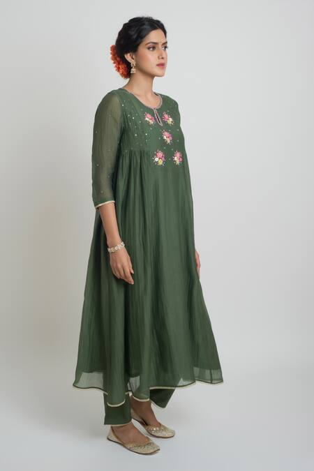 Sinjhar_Green Chanderi Embroidery, Sequins, Piping Round Neck Kurta, Pant And Dupatta Set _Online_at_Aza_Fashions