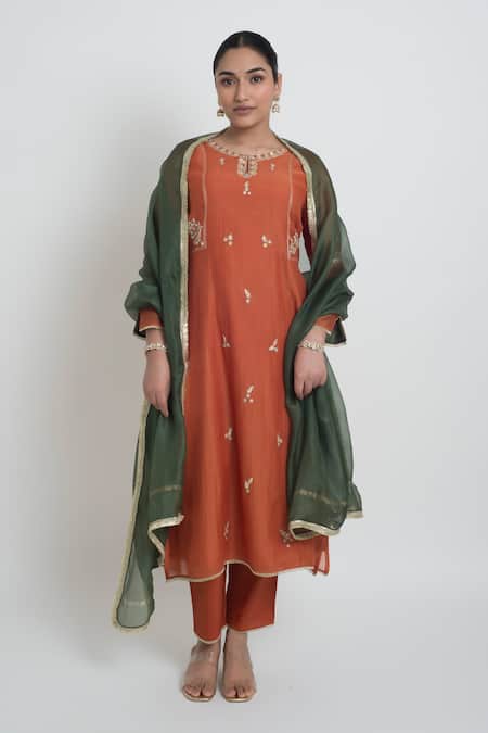 Sinjhar Embroidered Chanderi Kurta, Pant & Dupatta Set 