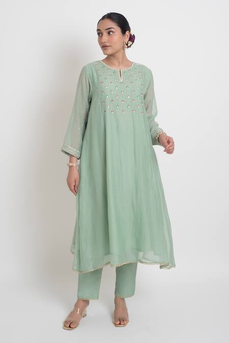 Buy_Sinjhar_Green Chanderi Sequins, Embroidery Round Neck, Keyhole Kurta Pant And Dupatta Set _Online_at_Aza_Fashions