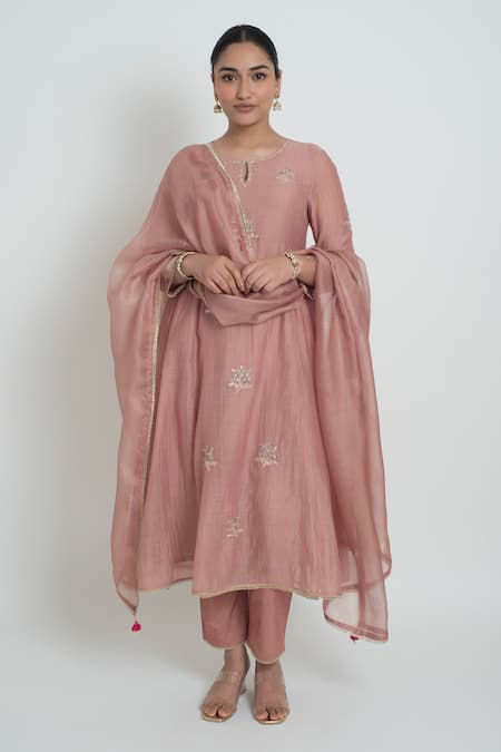 Sinjhar Chanderi Embroidered Kurta, Pant & Dupatta Set 