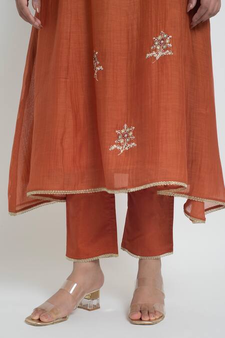 Buy_Sinjhar_Rust Chanderi Embroidery, Zari, Piping Round Neck, Kurta, Pant And Dupatta Set 