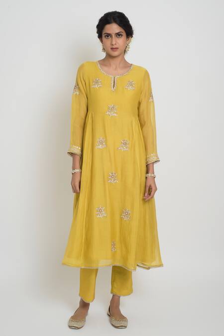 Buy_Sinjhar_Yellow Chanderi, Kota Doria Sequins, Embroidered Kurta, Pant And Silk Dupatta _Online_at_Aza_Fashions
