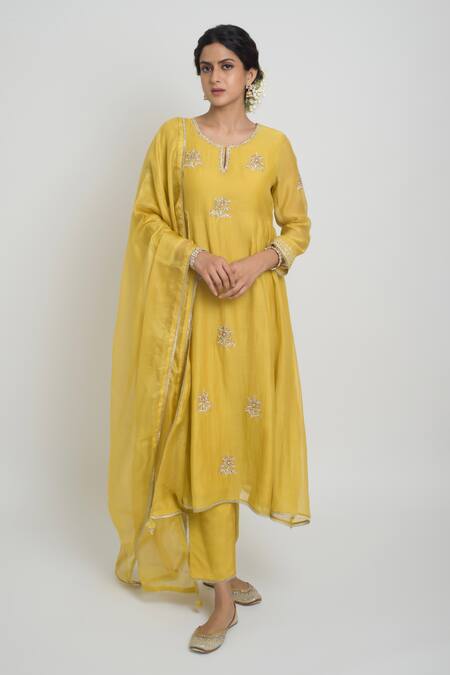 Sinjhar_Yellow Chanderi, Kota Doria Sequins, Embroidered Kurta, Pant And Silk Dupatta _at_Aza_Fashions