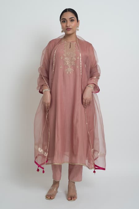 Sinjhar Embroidered Chanderi Kurta, Pant & Dupatta Set 