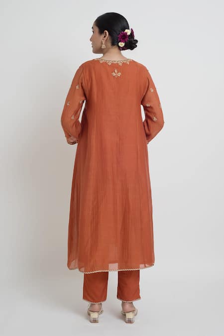 Sinjhar Chanderi Embroidered Kurta, Pant & Dupatta Set 