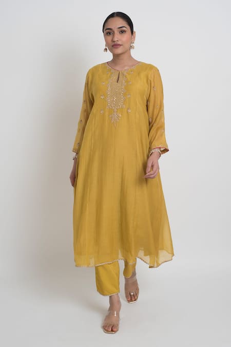 Sinjhar_Yellow Chanderi, Silk Organza Sequins, Embroidery, Kurta, Pant And Dupatta Set _Online_at_Aza_Fashions