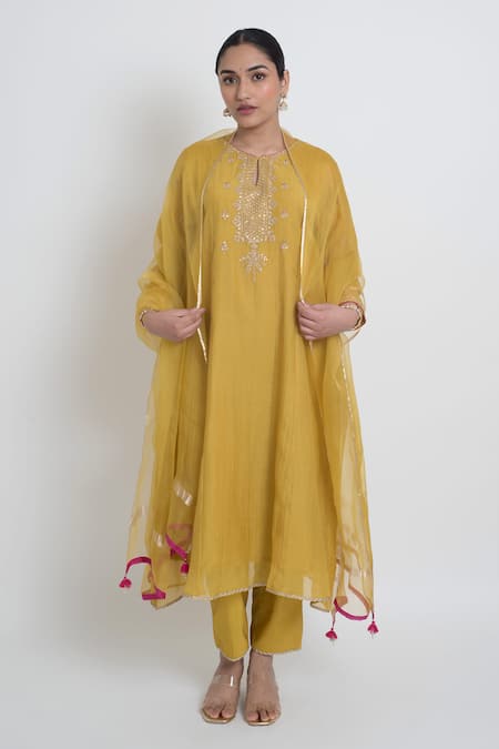 Sinjhar Embroidered Chanderi Kurta, Pant & Organza Dupatta Set 