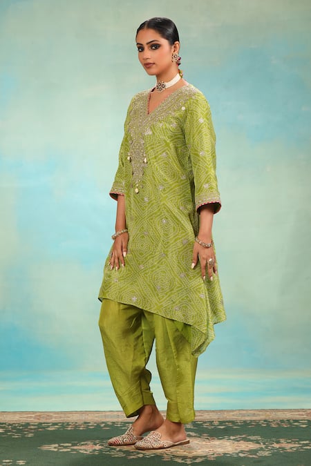 Buy_Swati Wadhwani Couture_Green Tissue, Chanderi Embroidery, Chains Dori Work And Coin Detail Kurta Set _Online_at_Aza_Fashions