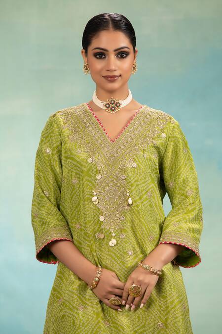 Swati Wadhwani Couture_Green Tissue, Chanderi Embroidery, Chains Dori Work And Coin Detail Kurta Set _at_Aza_Fashions