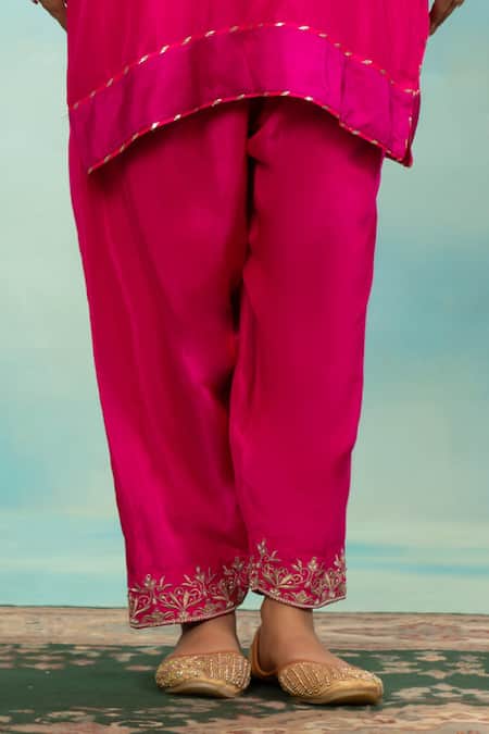 Buy_Swati Wadhwani Couture_Pink Silk, Tissue Zari, Pearls, Embroidery, Pom-poms V-neck And Kurta Dhoti Set _Online_at_Aza_Fashions