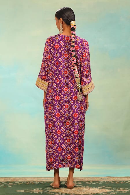 Swati Wadhwani Couture Patola Printed Chinnon Kaftan With Dabka Work 