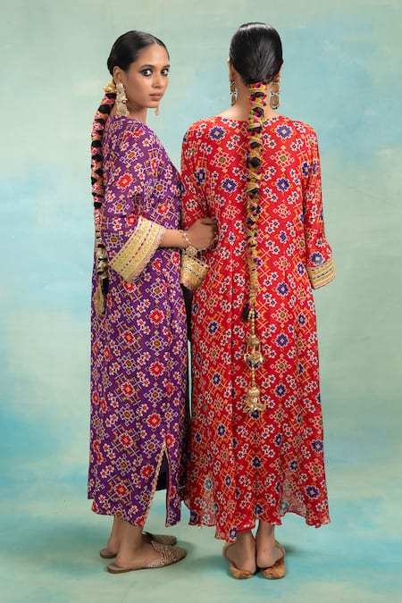 Shop_Swati Wadhwani Couture_Purple Chinon Embroidery V-neck Patola Printed Kaftan With Dabka Work 