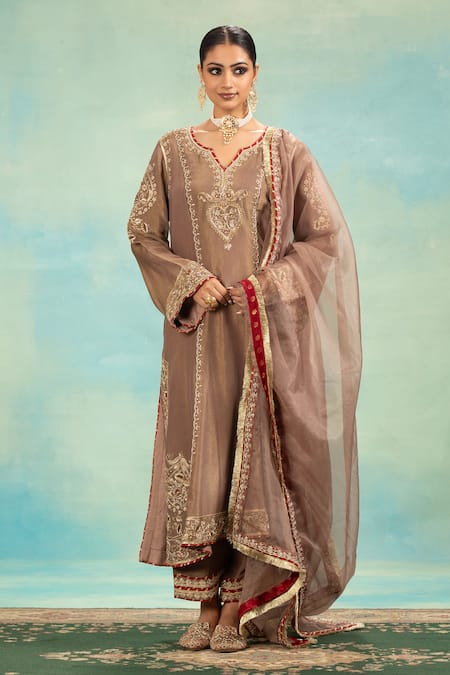 Swati Wadhwani Couture Tissue Chanderi Dabka Work Choga Set With Dupatta 