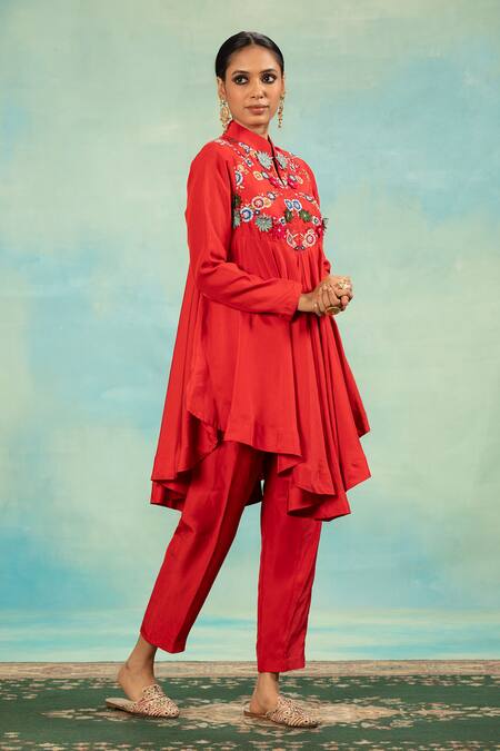 Swati Wadhwani Couture_Red Silk, Crepe Embroidery Mandarin Collar, Split V-neck Peplum Kurta And Pant Set _at_Aza_Fashions
