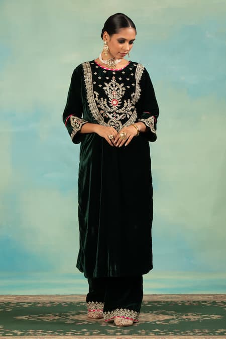 Swati Wadhwani Couture Velvet Dabka & Pearl Embroidered Choga Set 