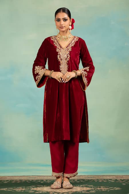 Swati Wadhwani Couture Velvet Dabka Embroidered Kurta Set 