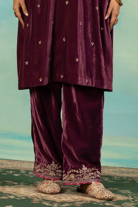 Swati Wadhwani Couture_Purple Velvet Zari, Pearls, Embroidery V-neck And Kurta Set _Online_at_Aza_Fashions