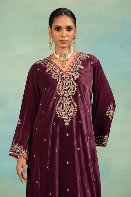 Swati Wadhwani Couture_Purple Velvet Zari, Pearls, Embroidery V-neck And Kurta Set _at_Aza_Fashions