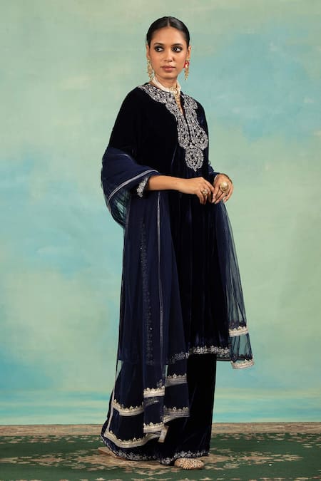 Swati Wadhwani Couture Velvet Dabka & Cutdana Embroidered Kurta Set 