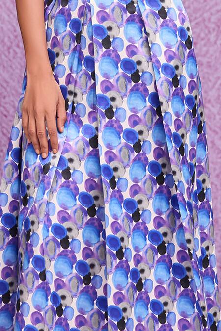 Shop Tara And I Blue Embroidery Sweetheart Neck Aquarelle Print And Bustier Online at Aza Fashions Shop_Tara And I_Blue Embroidery Sweetheart Neck Aquarelle Print And Bustier _Online_at_Aza_Fashions