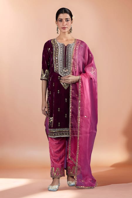 Samyukta Singhania Embroidered Kurta Set